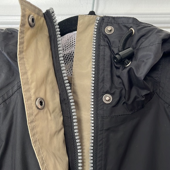 EUC Helly Hansen rain ☔️ jacket - Picture 7 of 17